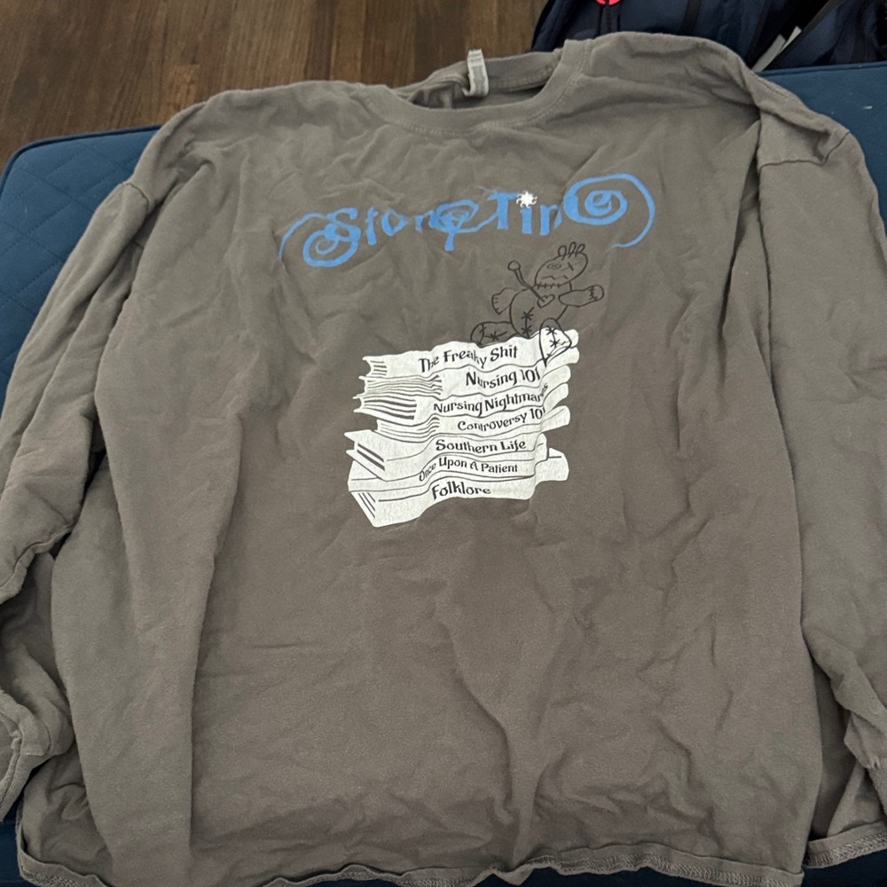 Gildan Gray Long Sleeve Tee with Blue and White Design****FINAL MARKDOWN****